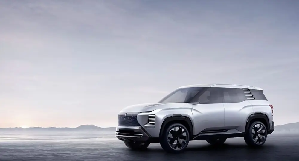 Mobil mitsubishi dst