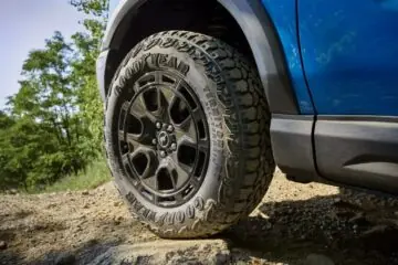 Mobil ford everest sport