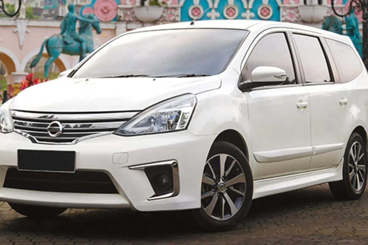 Nissan grand livina