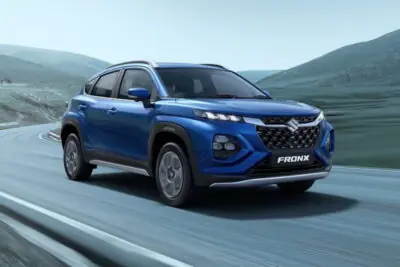 Suzuki kembali menorehkan gebrakan lewat kehadiran suzuki fronx, sebuah small suv dengan tampilan coupe crossover yang dirancang sebagai penantang serius di segmen suv kompak