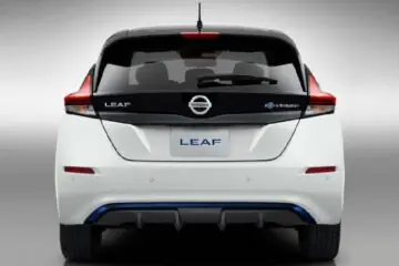 Tampilan nissan leaf